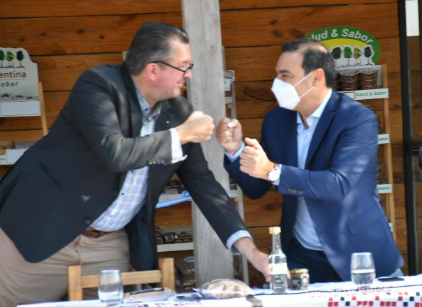 Con el objetivo de potenciar la producción de Corrientes, Valdés inauguró la planta de nuez pecán en Lavalle