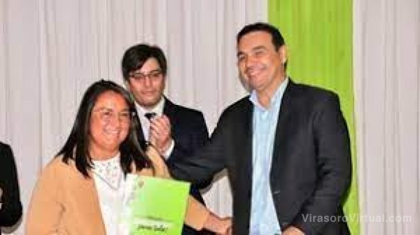 Valdés entregó recursos a emprendedores correntinos