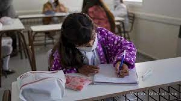 Cuántas escuelas fueron seleccionadas en Corrientes para aplicar la hora extra