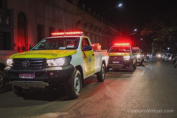 Tras una fuerte inversión del Gobierno de Corrientes llegaron a #SantoTomé cuatro nuevos móviles equipados