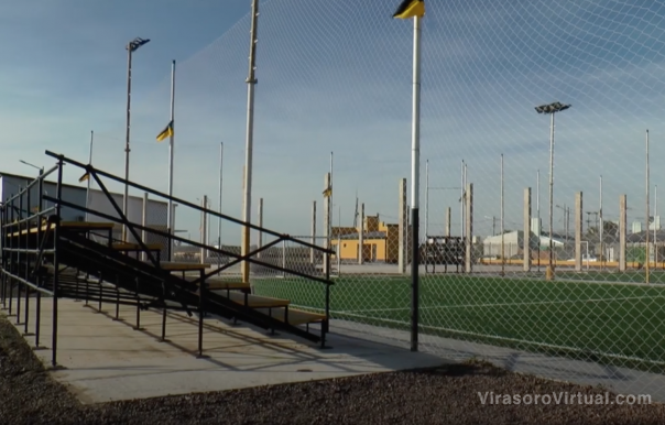 Valdes inauguró un Polideportivo (video)