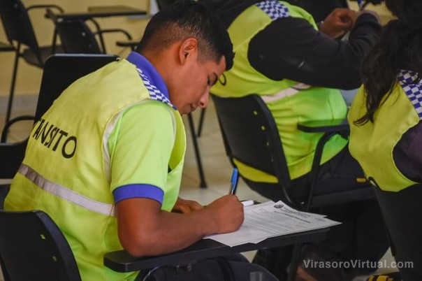 ¡Continuan con la capacitación a los inspectores de tránsito!