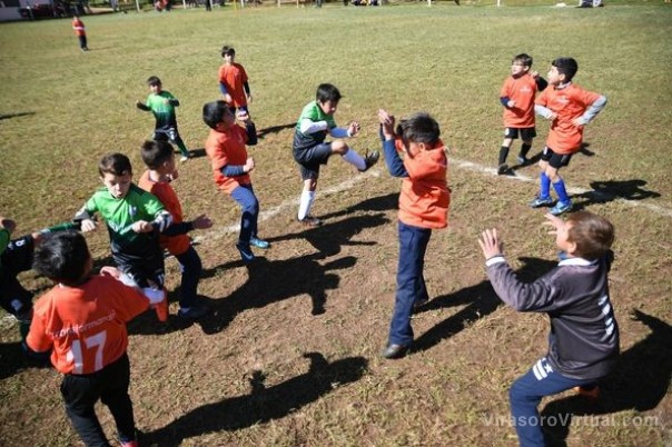 El sábado el Celso Silva se llenó de fútbol y del colorido de los niños con distintos torneos