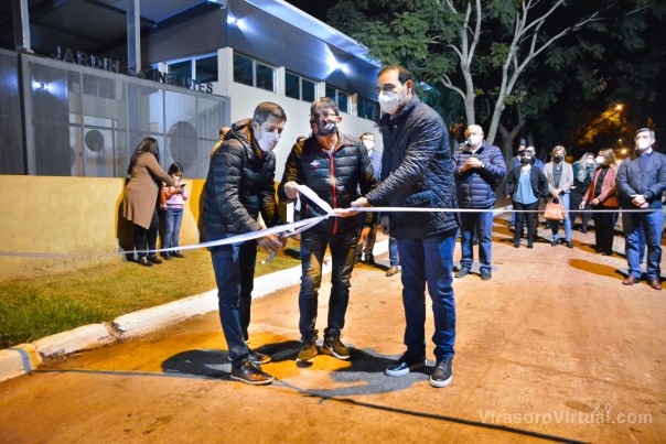 Valdés participó de la inauguración de nuevas cuadras de pavimentación en Virasoro