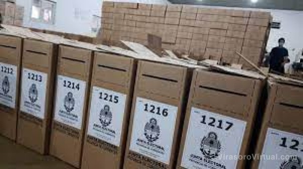 Elecciones: inició la carga de urnas y se alista el traslado a los municipios