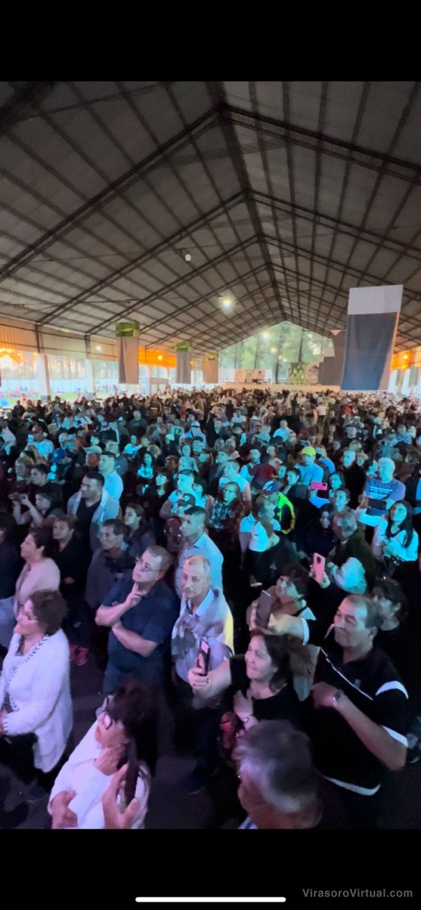 La primer edición del Festival Corrientes País Chamamé reunió a más de 10.000 personas en González Catan, La Matanza