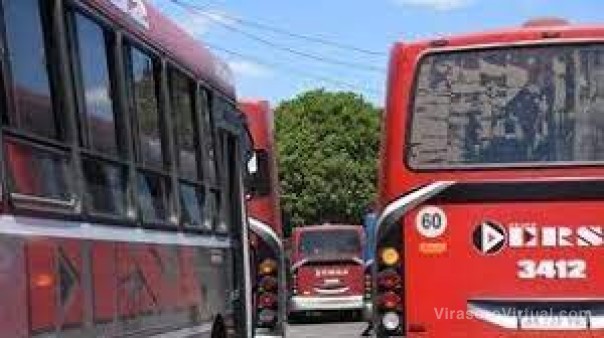 Cuarto día de paro de colectivos en Corrientes