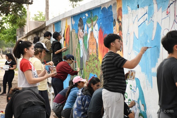 La Municipalidad desarrolla el 1er Encuentro de Muralismo de Escuelas Secundarias
