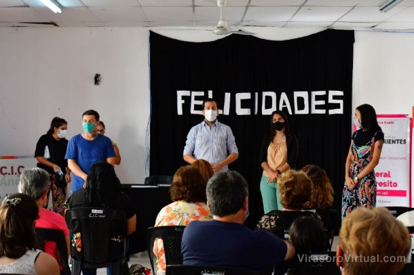 La Municipalidad brindó más de 40 talleres en los Centros Integradores Comunitarios