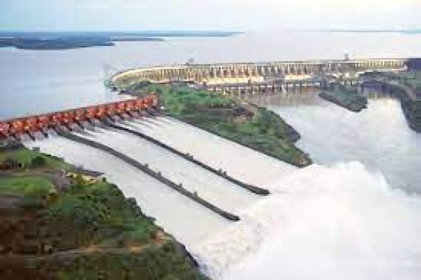 La represa Itaipú abre sus compuertas para mitigar la bajante del Paraná