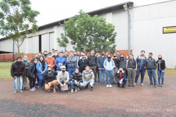 Estudiantes de la Tecnicatura Universitaria en Mantenimiento Industrial visitaron Tapebicuá