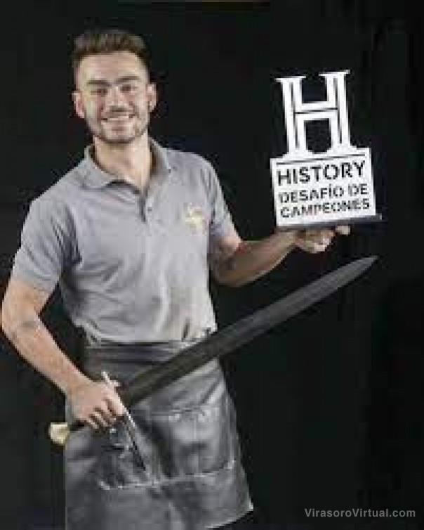 Un correntino hizo la legendaria Excálibur del Rey Arturo y ganó 10.000 dólares