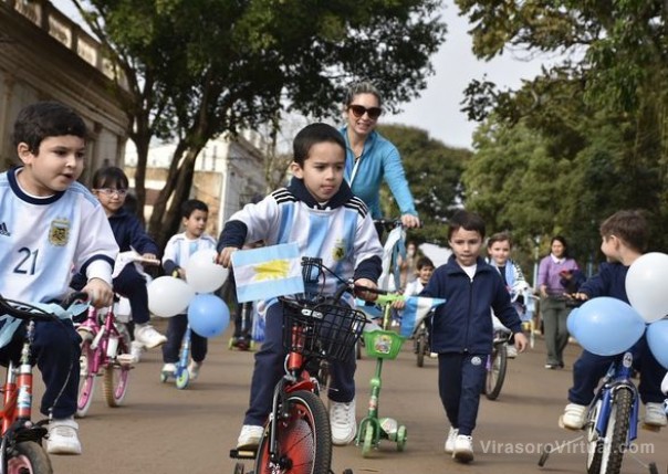 Tarde patria con los más pequeños