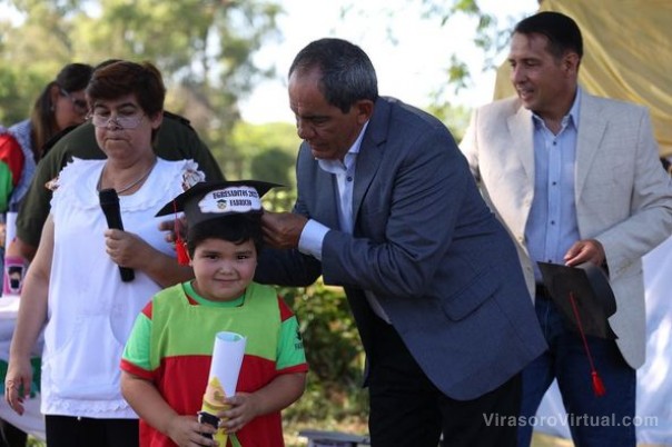 ¡Celebran la culminación de una etapa y el inicio de otra!