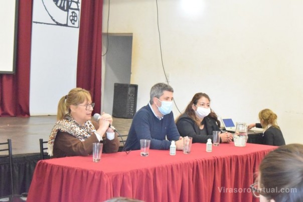 Capacitación  El Municipio de Virasoro capacita en lengua de señas