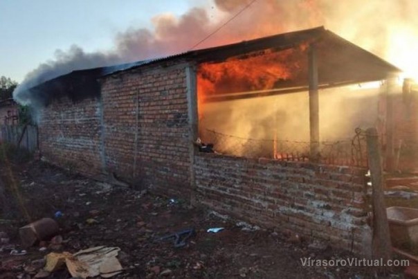 Una familia de Virasoro perdió todo tras incendiarse su vivienda